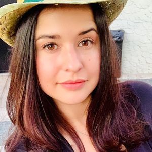 Meet your Posher, Alejandra